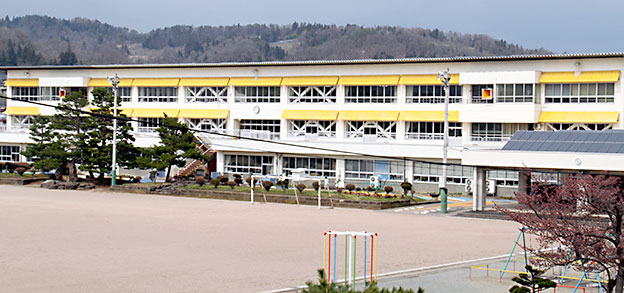 山辺町立山辺小学校写真